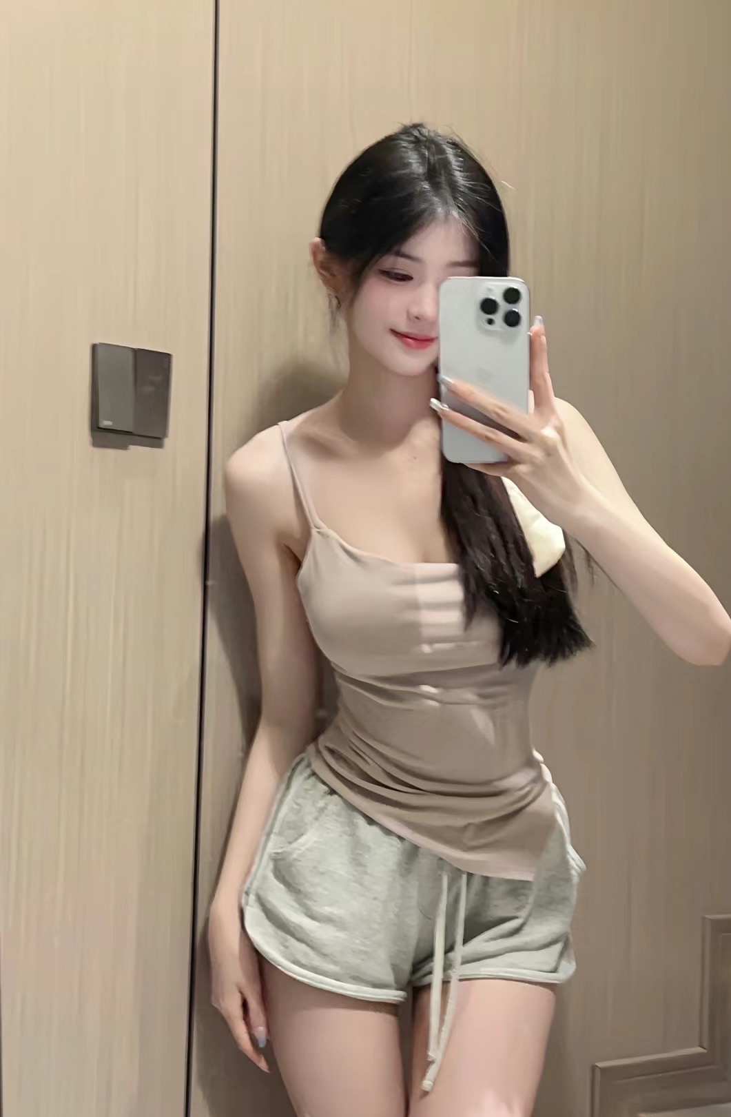 尔湾约炮找小姐做爱楼凤按摩性爱陪玩莞式服务加LINE: zx798 可上门